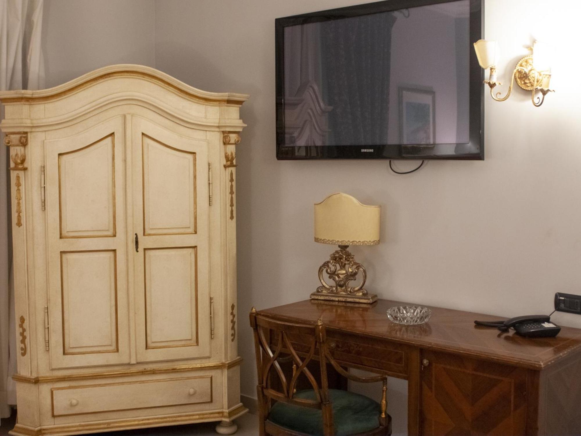 Hotel Serena Νάπολη Εξωτερικό φωτογραφία